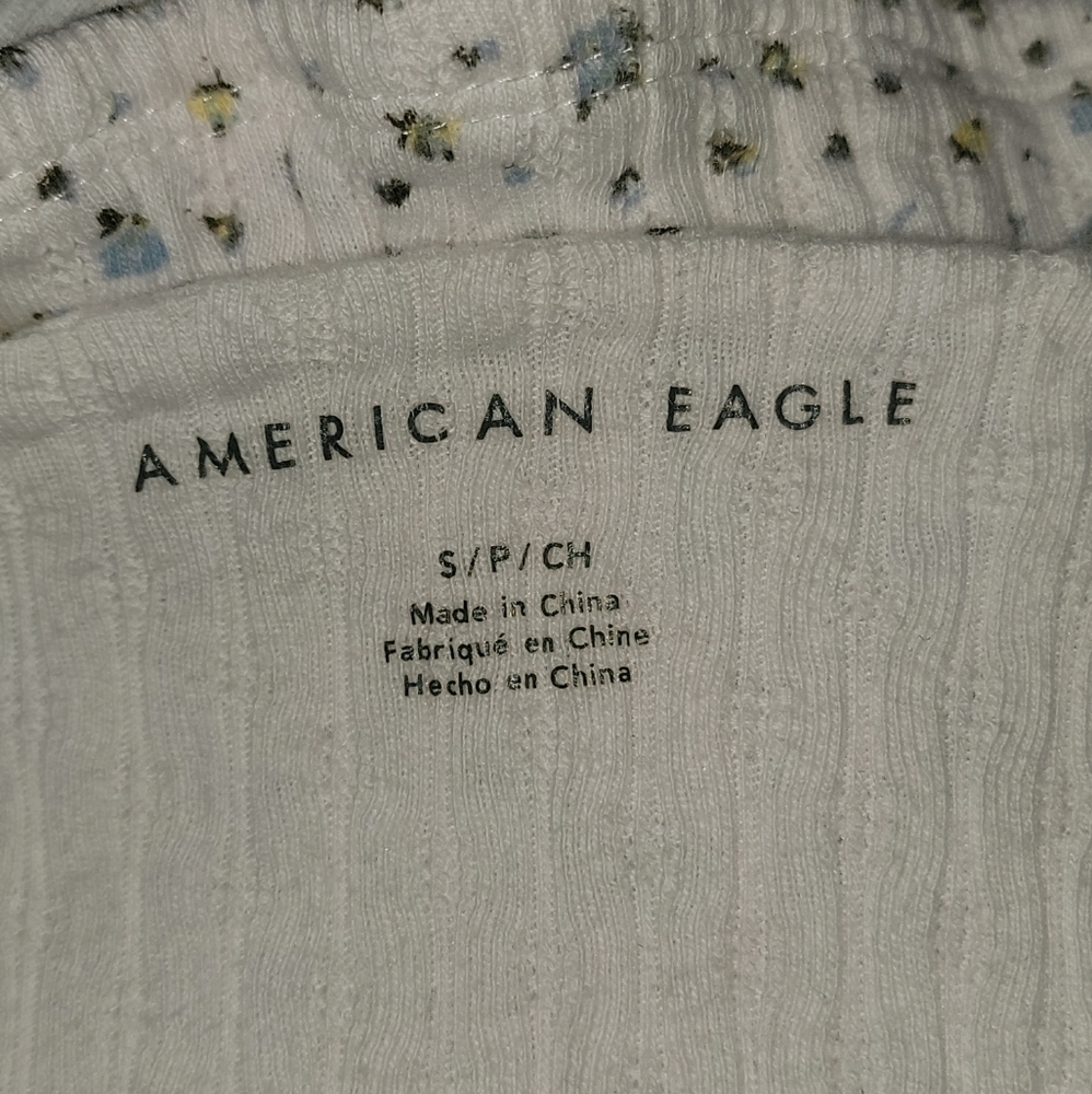 American Eagle size small tank top crop top floral design - Picture 4 of 6